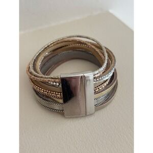 Stella and DOT Womens Layered Magnetic Clasp Bracelet Multi Strand